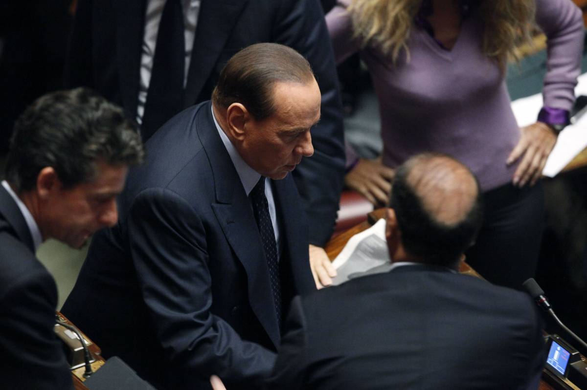 Berlusconi e i sospetti sul Prof: così vuol farci staccare la spina 